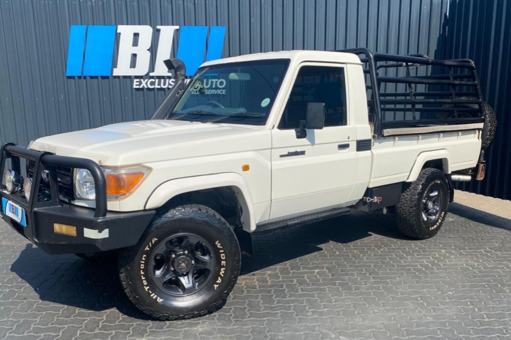 2010 Toyota Land Cruiser V6 4.0 SINGLE CAB