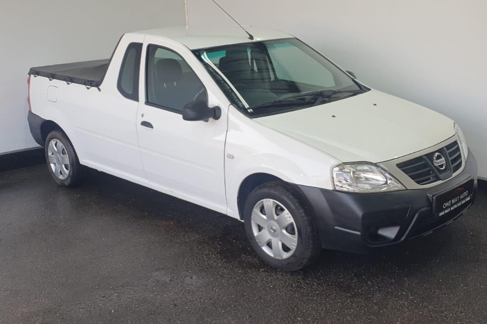 2019 Nissan NP 200 1.6 A/C Safety Pack PIU S/C